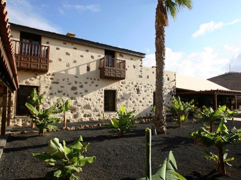 Hotel Boutique Oasis Casa Vieja La Oliva Exterior photo